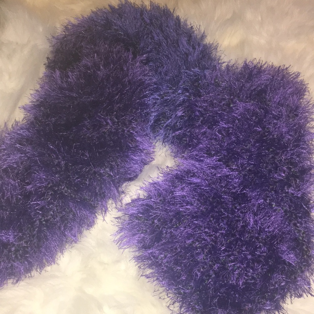 Scarf - Picture 2 of 4
